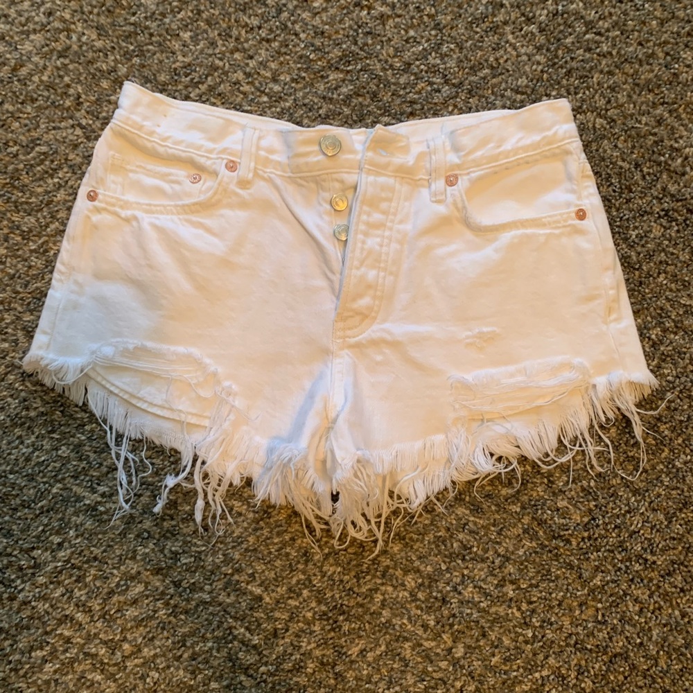 We the Free white size 26 denim jeans.